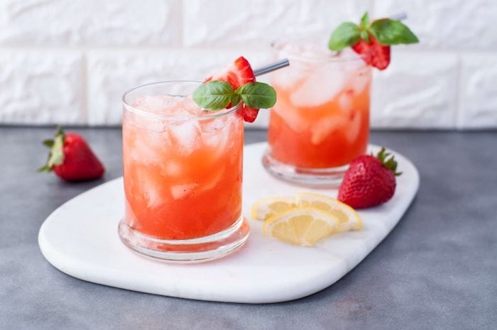 Strawberry Basil Bourbon Smash Low Carb Alcoholic Drinks