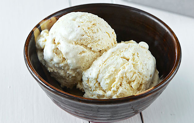 No Churn Vanilla Keto Ice Cream Recipe